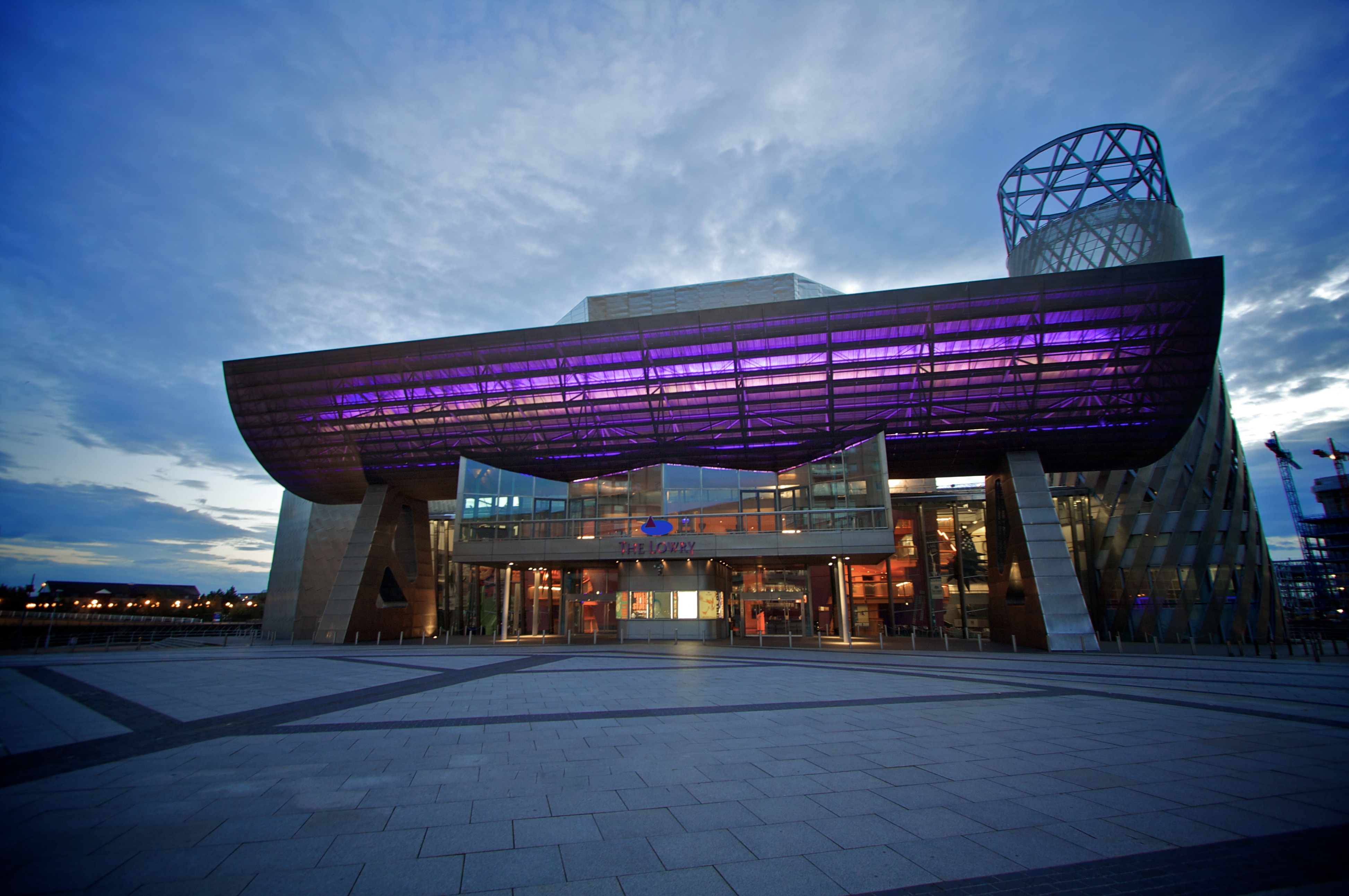 Luxury Service Apartment